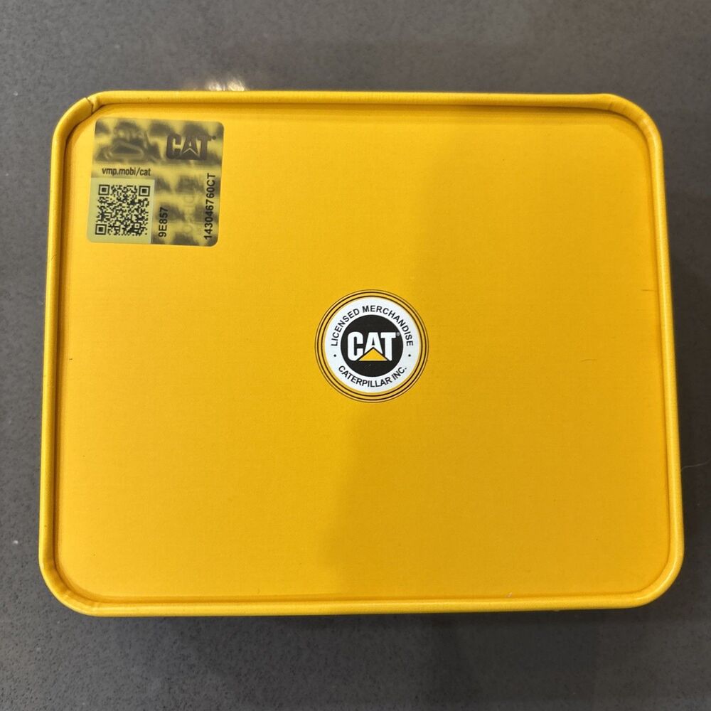 CAT Caterpillar Single BiFold Leather RFID Wallet  Embossed Logo Tan W/ Gift Tin - Picture 10 of 11